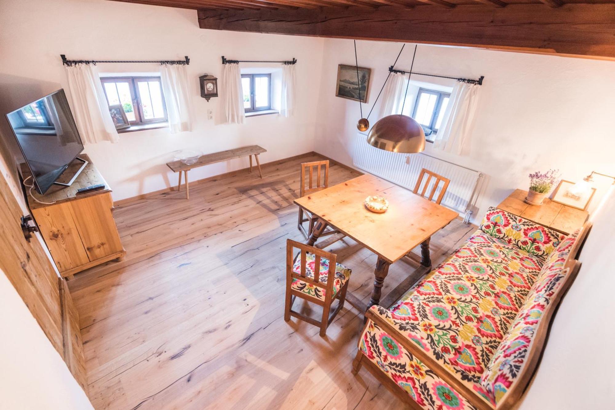 Apartment Schusterhaeusl - Urlaub Im Oberbayerischen Baudenkmal Samerberg
