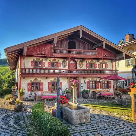 Das Schusterhaeusl - Urlaub Im Oberbayerischen Baudenkmal Samerberg Buitenkant foto